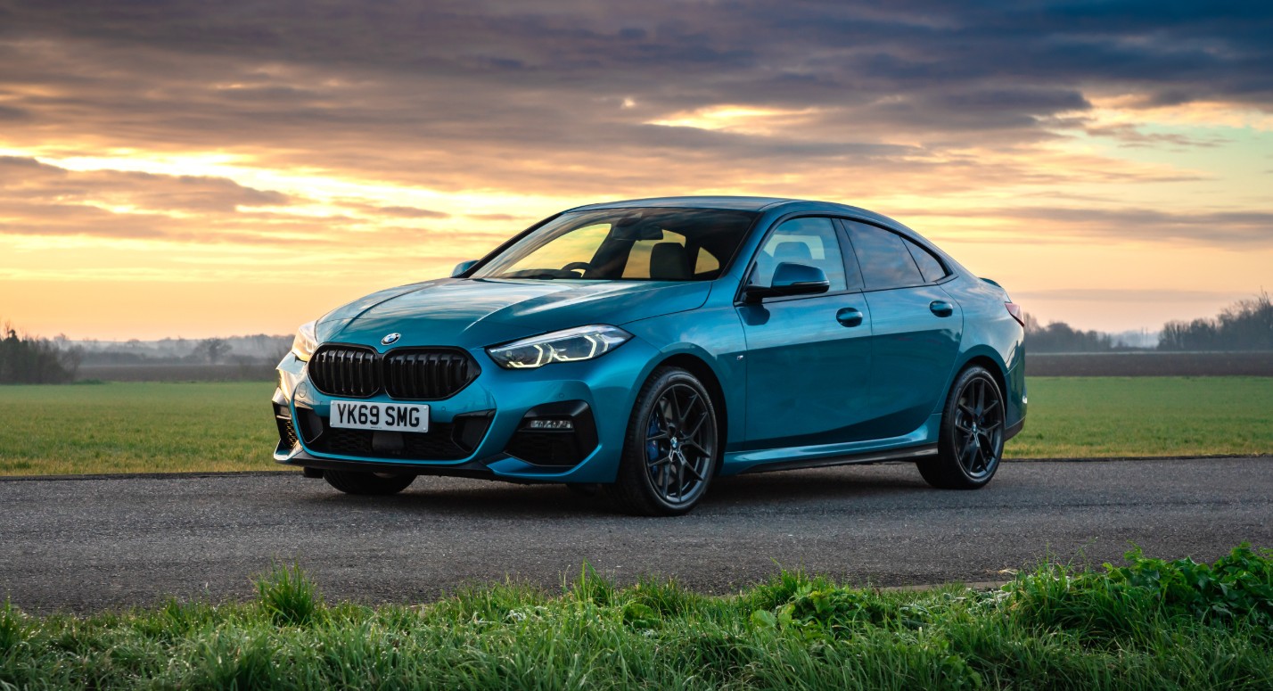 BMW 2 Series 2025: भारत में लॉन्च से पहले जानिए इसकी कीमत, फीचर्स और स्पेसिफिकेशन