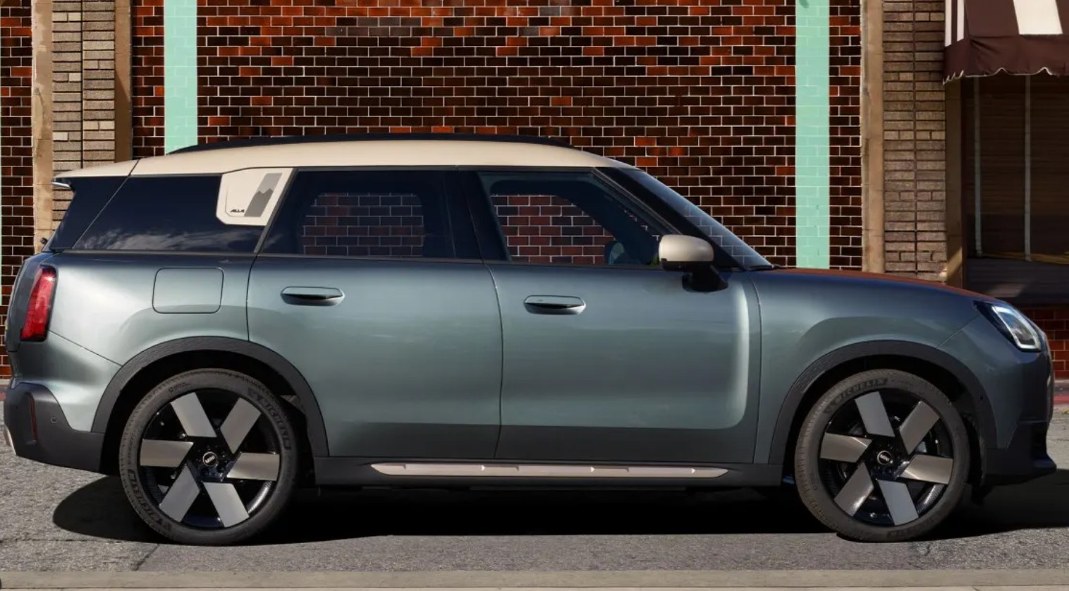 MINI Countryman Electric Design and Look